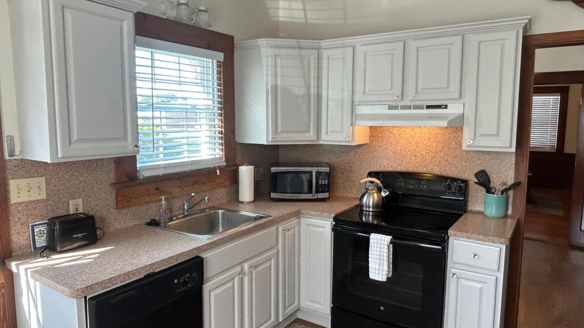 Holiday home 'blue Bungalow' - Walk To Beach! Galveston